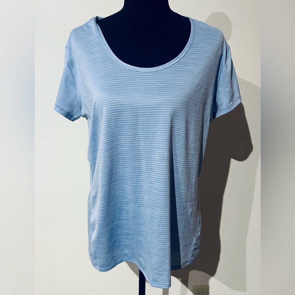 Athleta Sky Blue Short Sleeve Tee